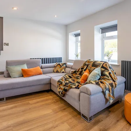 The Spencer - Uk40476